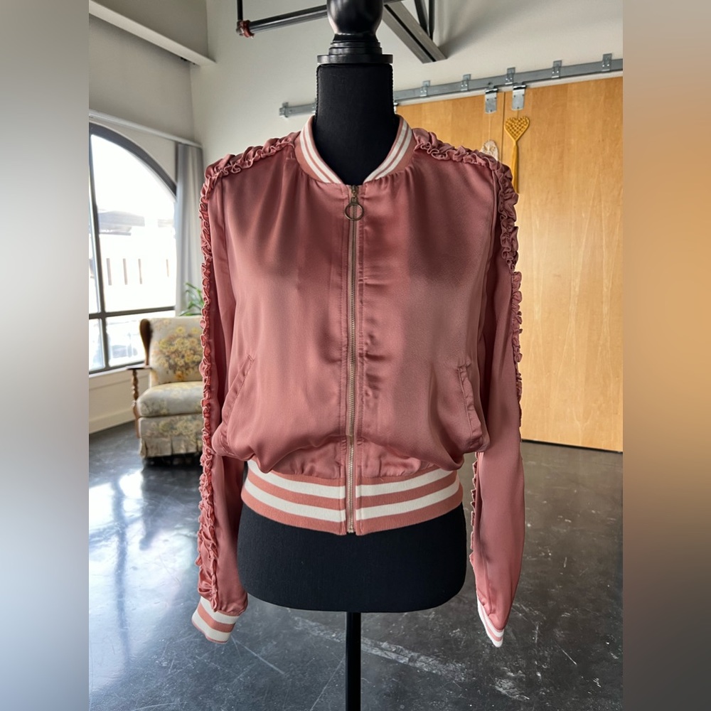 FASHION NOVA Satiny Ruffle Sleeve Jacket in dusty rose size large